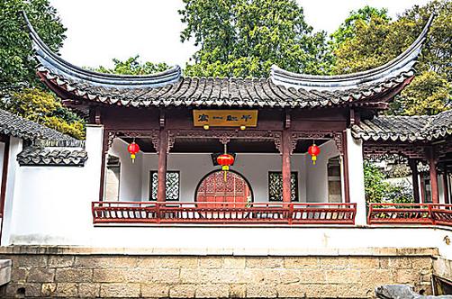 想玩做怡红院的主人？这里提供下载地址！