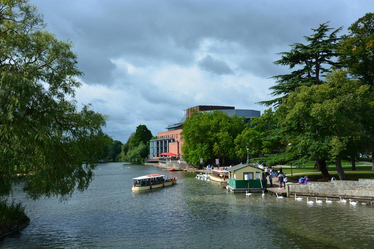 斯拉特福德下载地址大全：快速找到游戏资源