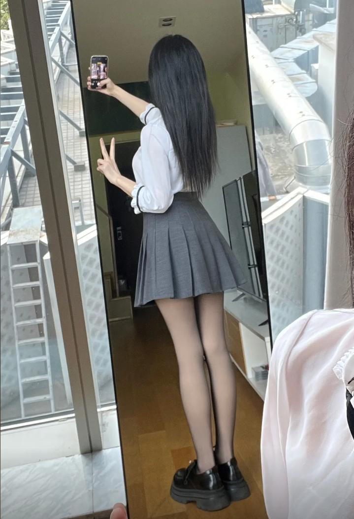 热辣可爱紫罗兰:超全版本合集,带你体验不一样的魅力!