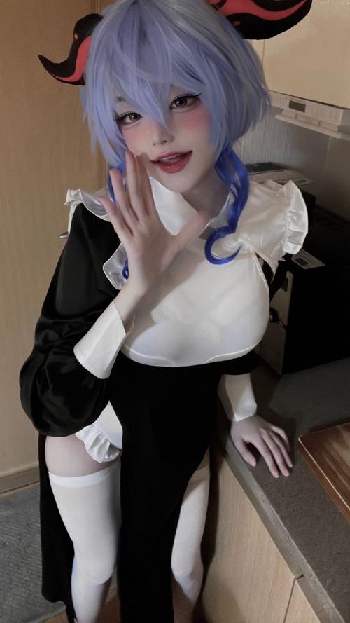 辣妹COS疯狂最新版本怎么下载安装？(详细步骤新手轻松操作)